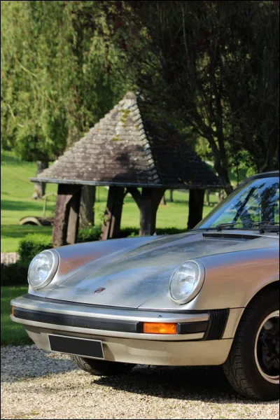 Quel est le modèle de cette Porsche ?