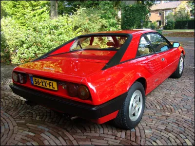 Quel est le modèle de cette Ferrari ?