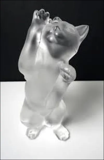 Le Clan des Cristaux est aussi appelé le Clan des Cristals.