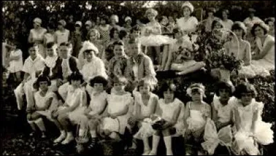 Au XVIIIe siècle, la Russe Valentina Vassilyeva (1707-1782) est la femme qui détient le record du monde du nombre d'enfants. Combien d'enfants a-t-elle eus ?