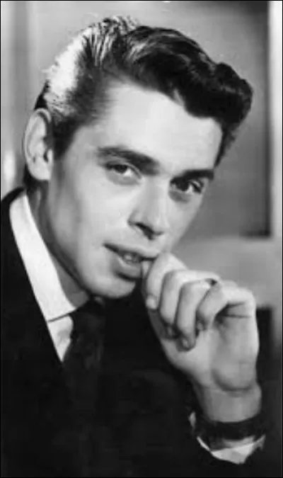 ''Au printemps'' chantait Jacques Brel. Quel nom de boulevard parisien est associé au magasin Le Printemps ?