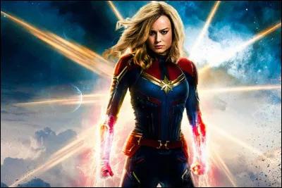 À quelles races Captain Marvel appartient-il ?
(A la base, Captain Marvel est un homme, pas une femme.)