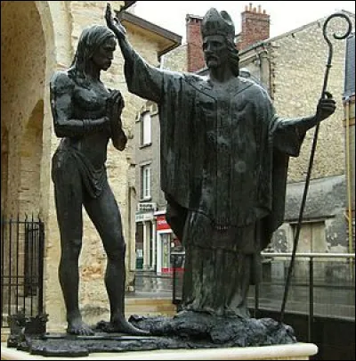 En 496 ou en 498, Clovis fut baptisé à Rouen.