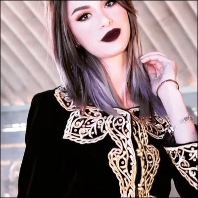 Quel est le nom de ce mannequin ?