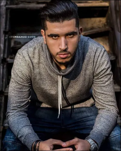 Quel est le nom de ce mannequin ?