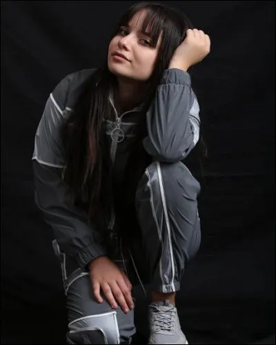 Quel est le nom de ce mannequin ?