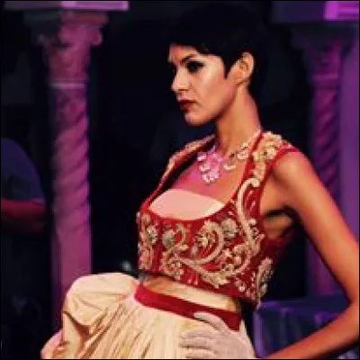 Quel est le nom de ce mannequin ?