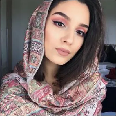 Quel est le nom de ce mannequin ?