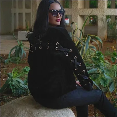 Quel est le nom de ce mannequin ?