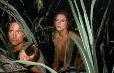 Complétez le titre du film réalisé par Robert Zemeckis, avec Michael Douglas : ''À la poursuite du diamant... ''.