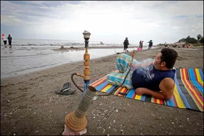 Quelle mer borde les côtes de la Turquie, de la Russie et de la Bulgarie ?