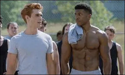 Quel sport Archie et Mad Dog pratiquent-ils ensemble ?