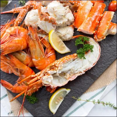 Combien de pattes possèdent les crustacés, tels les crabes, les homards, les crevettes, les écrevisses et les langoustes ?