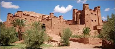 J'ai pu visiter la ville de Ouarzazate ainsi que les lieux de tournage de nombreux films puisque cette ville est principalement connue pour son activité cinématographique extrêmement développée. Lequel de ces films n'y a pas été tourné ?