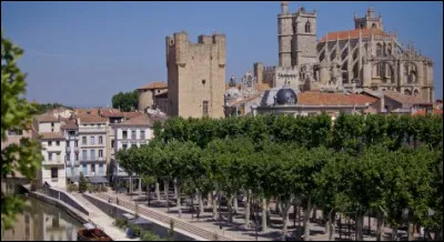 Ville de 50 000 habitants du département de l'Aude, fondée par les Romains au IIe siècle avant J-C :