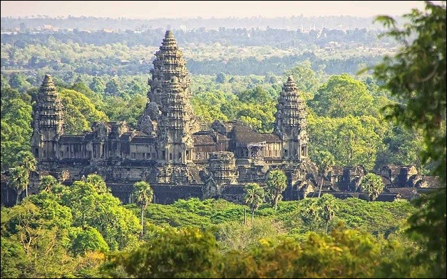 Histoire - Le Cambodge est mis sous tutelle des ... en 1863.