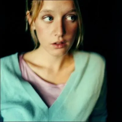 Ludivine Sagnier est une jeune comdienne prometteuse et actrice ftiche de Franois Ozon. Dans quel film ne l'a-t-on pas aperue ?