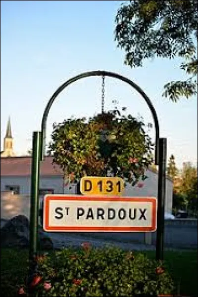 Ancienne commune néo-aquitaine, au cur de la Gâtine, Saint-Pardoux se situe dans le département ...