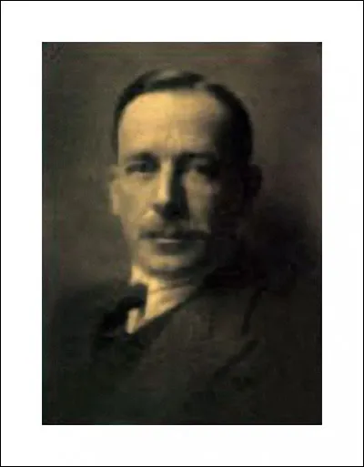 Quel mélomane allemand quitte Paris pour s'installer définitivement en Tunisie ?