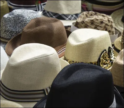 Comment dit-on un chapeau en anglais ?