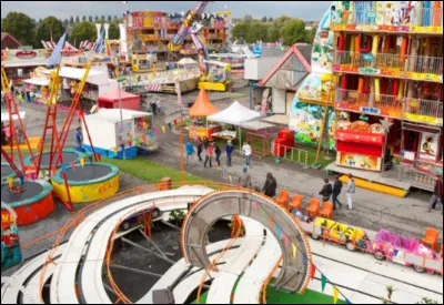Comment dit-on la fête foraine en anglais ?