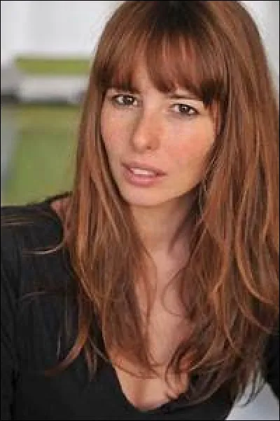 Dans quelle série Julie Boulanger a-t-elle été révélée ?