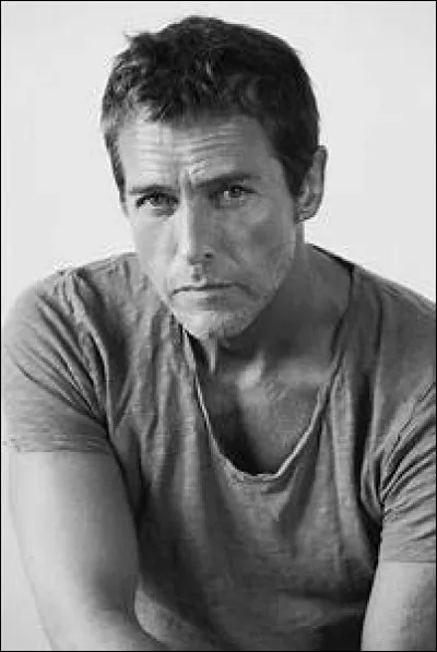 Avant "Plus belle la vie", Laurent Hennequin s'est fait connaître dans la saga de l'été de TF1...