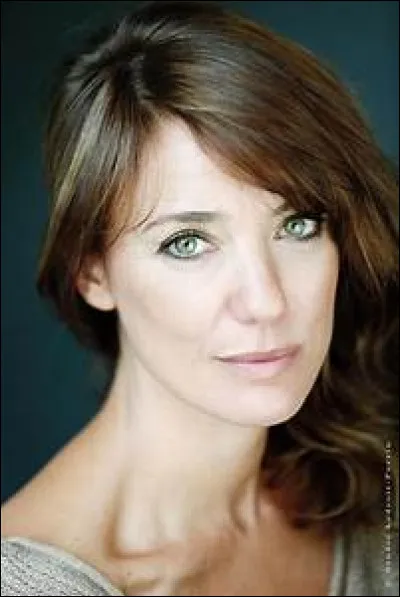 Elle joue dans la série "Un si grand soleil" c'est...