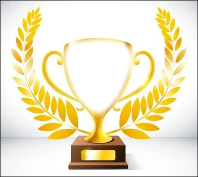 Quelle queen a remport&eacute; la premi&egrave;re saison de la "Drag me up" lors de la grande finale se tenant au Nouveau Casino ?