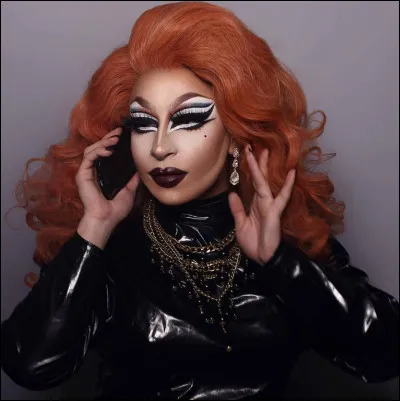 Quelles queens ont d&eacute;j&agrave; &eacute;t&eacute; rep&ecirc;ch&eacute;es par la main d&eacute;licate de Cookie Kunty pour revenir dans la comp&eacute;tition ? (plusieurs choix possibles)