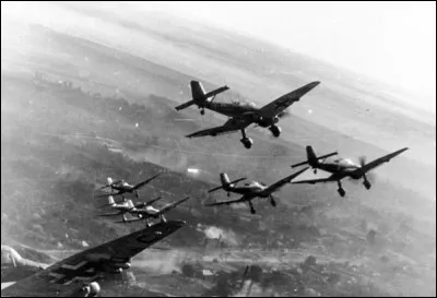 Autour de quelle ville se déroulent les combats, du 20 mai au 4 juin ?