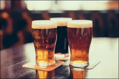 La coloration de la bière est due...