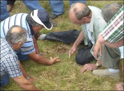 Sous quel nom est plus connue Marie-Claude Jourdain ?