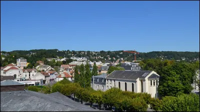 Ville de 16 000 habitants du département de l'Essonne, située dans la vallée de Chevreuse :