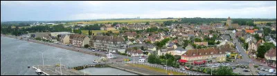 Ville de 9 000 habitants du département du Calvados, située à l'embouchure de l'Orne, sur la Côte de Nacre :