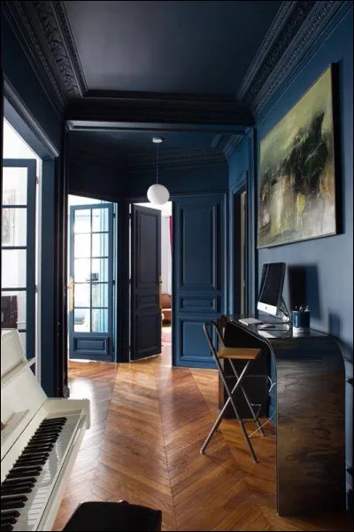 Terminez ma phrase en accordant correctement : 
Cette peinture est...