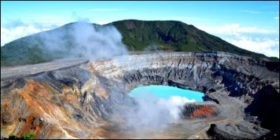 Éloignons-nous un peu de l'Europe ! Où pourrait se trouver ce paysage si splendide ?