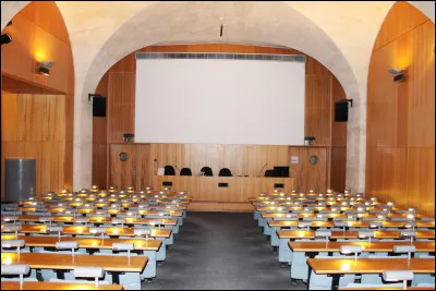 Quel endroit préfères-tu dans l'ecole ?