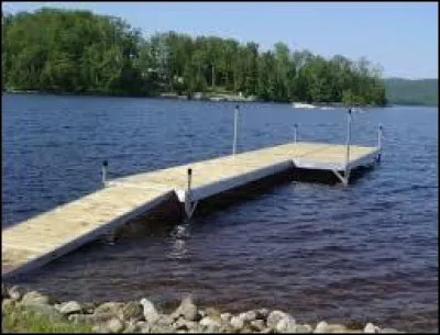 Et mon dernier peut se jouer sur la glace. C'est le ho...