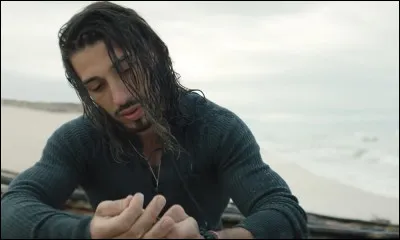 À quel réalisateur doit-on le clip A l'ammoniaque de PNL ?