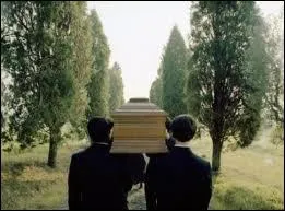 Auparavant, pour vrifier qu'une personne dcde tait bien morte, on lui mordait brutalement le gros orteil d'o l'expression peu flatteuse 'croque-mort'.