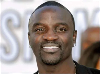 Qui est ce chanteur ?