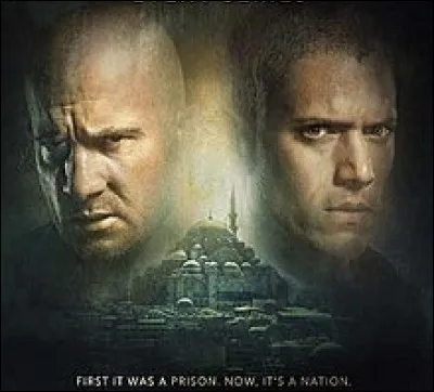 Comment s'appelle la série où un ingénieur décide de faire évader son frère de prison car il est injustement accusé ?