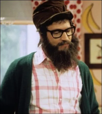 Par quoi est obsédé Popa dans "La Petite Vie" ?