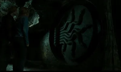 Qu'y a-t-il derrière cette porte ?