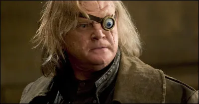 Qu'utilise Barty Croupton Jr pour se transformer en Fol il ?