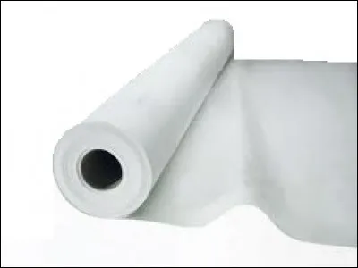 Comment s'appellent les bordures limitant la largeur du tissu et qui forment une bande solide ?