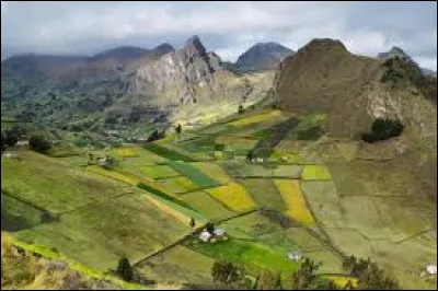 L'Equateur est un pays situé en totalité dans l'hémisphère nord.