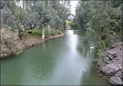 La Jordanie tire son nom du Jourdain, cours d'eau qui longe sa frontière avec Israël.