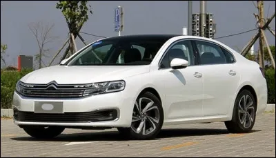 Comment se nomme cette très grosse routière -5m de long- conçue par Dongfeng Peugeot-Citroën Automobile ?